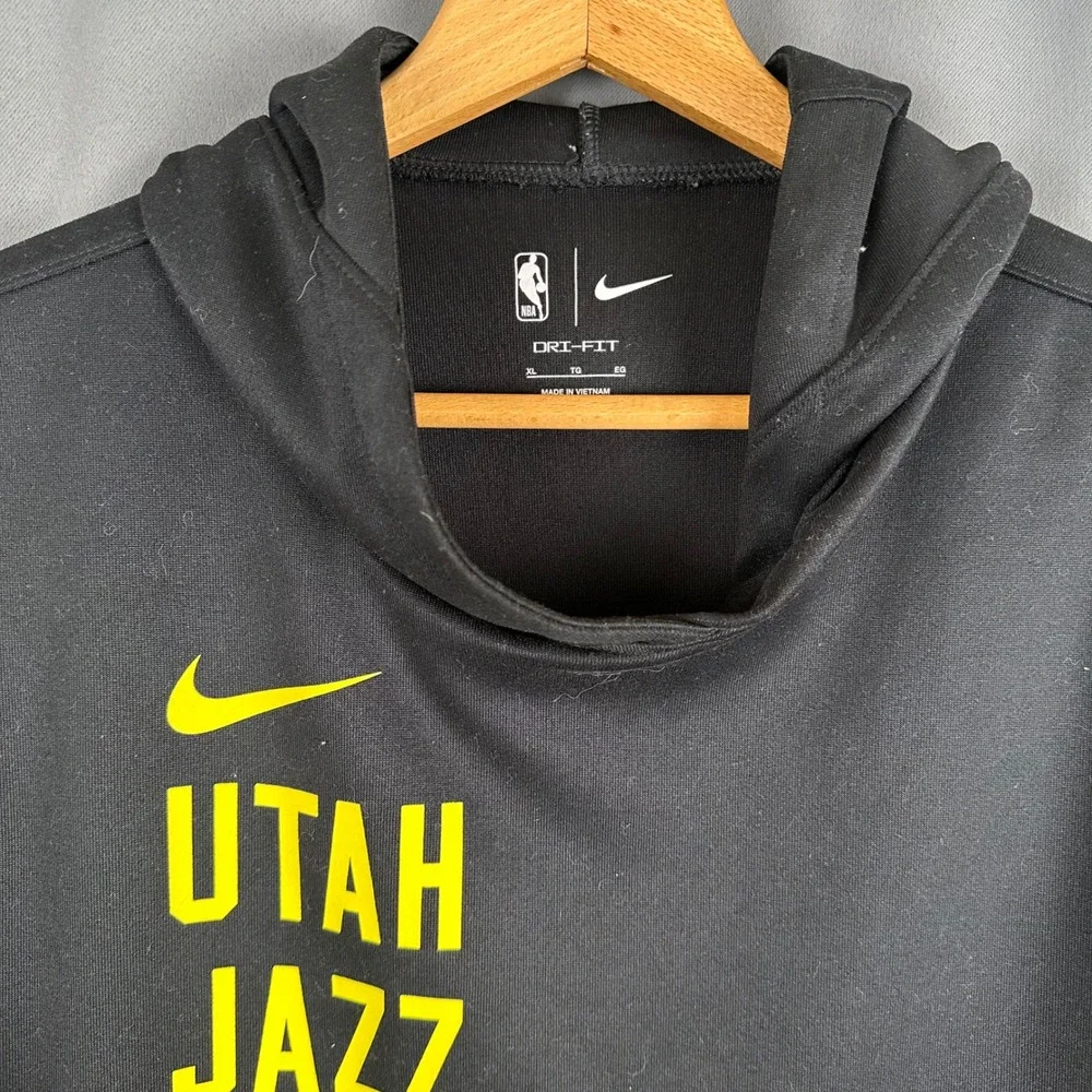 Nike Utah Jazz Basketball Hoodie Mens XL Black Dri-FIT NBA Pullover Sweatshirt